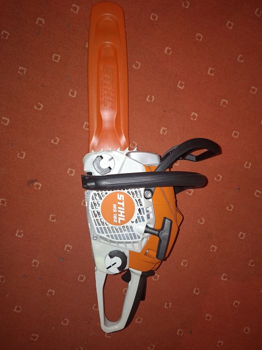 Vand  STIHL nou ,ne pornit niciodată