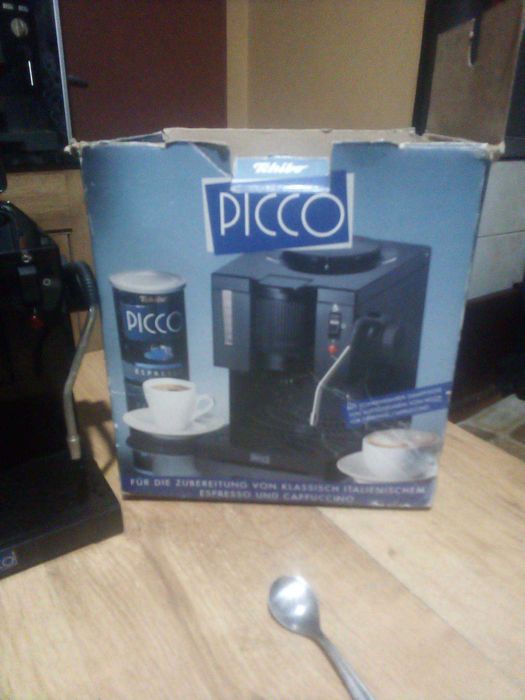 кафе машина. не е робот