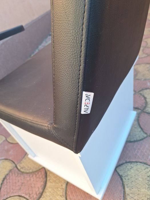 Ucenic Manichiură Alpeda Pro Nail Service