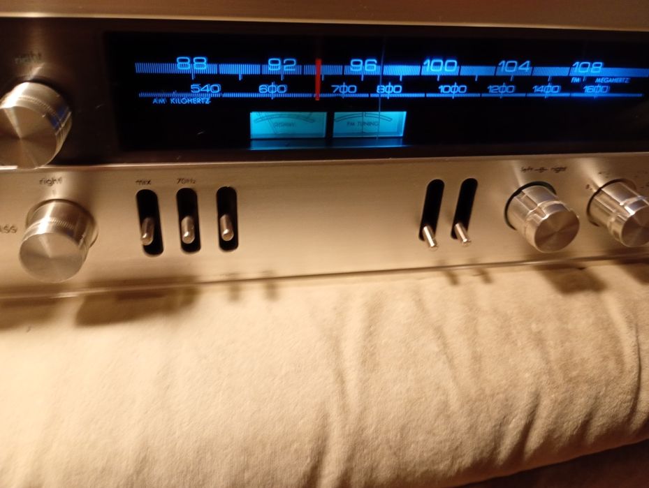 De vanzare - amplituner  Luxman R-800S