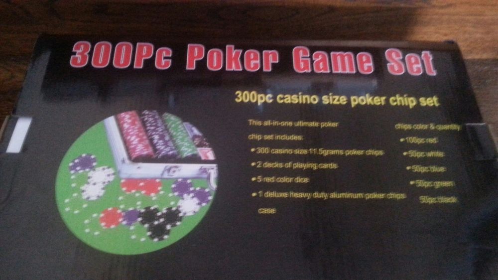 Set poker profesional. 300 jetoane imprimate. 11.5 g.