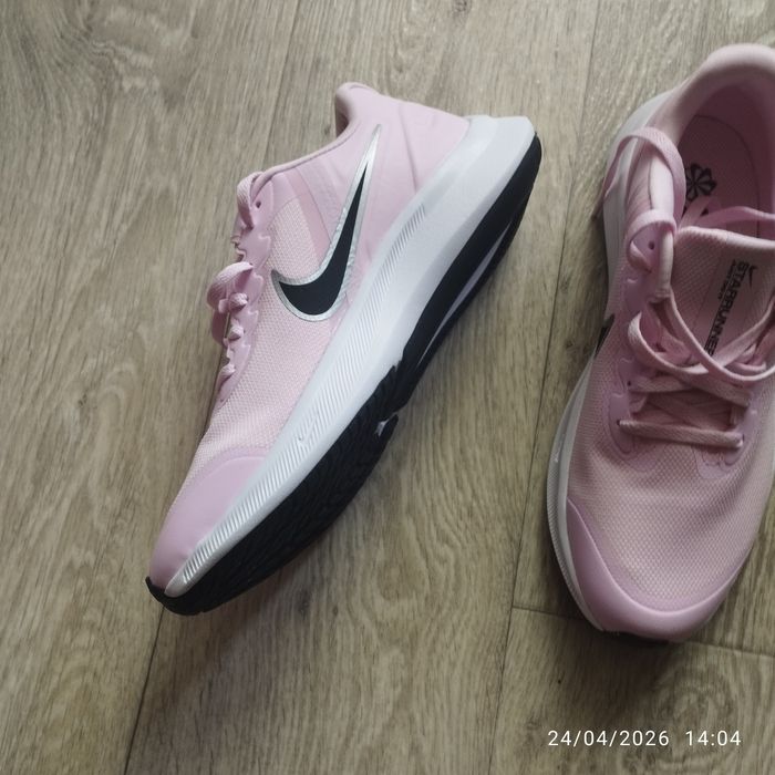 Нови дамски оригинални маратонки Найк номер 39