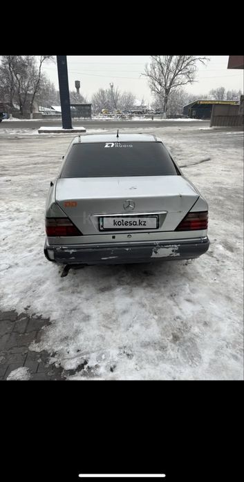 Мерседес бенц 124 е220