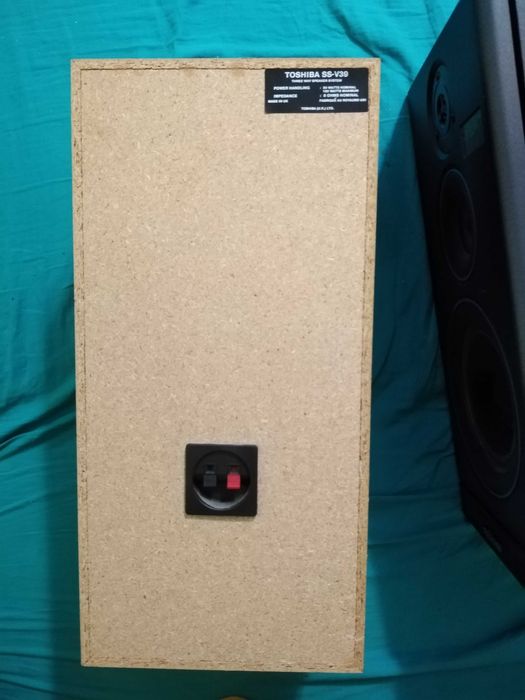Boxe cu trei cai si 8 ohmi  JVC SP-E76BK si Toshiba SS V39