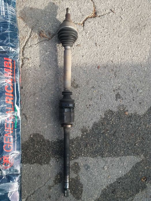 Полуоска за Лагуна2 1.9 DCI