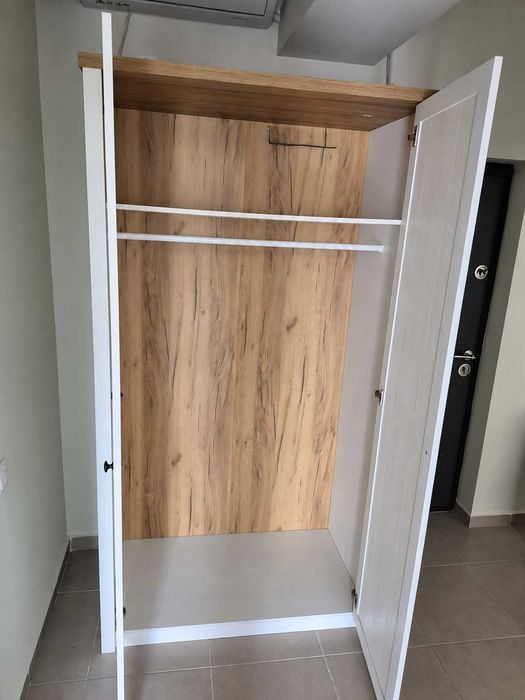 Dulap alb 2 uși, foarte spațios, stil modern/rustic – 200 lei