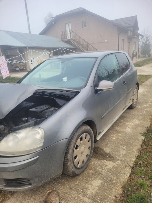 Golf 5  benzina ,GPL 1,4 avariat