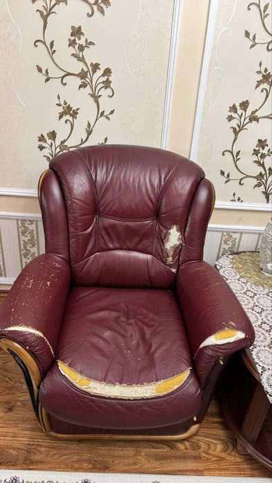 Продам Дивани  Кресло