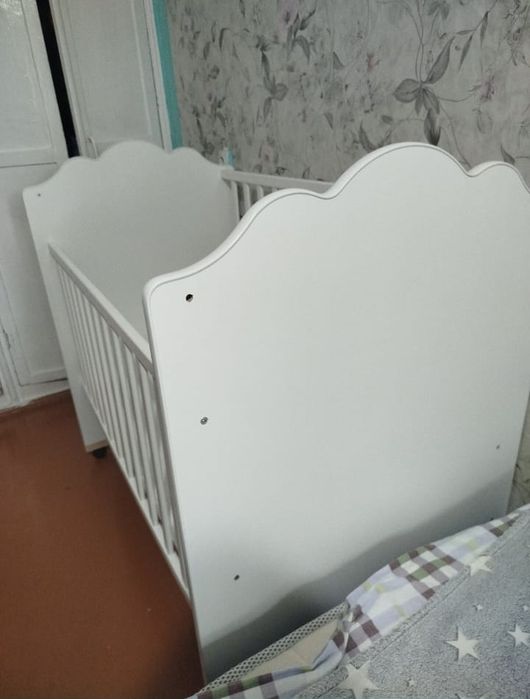 Продам детскую кроватку