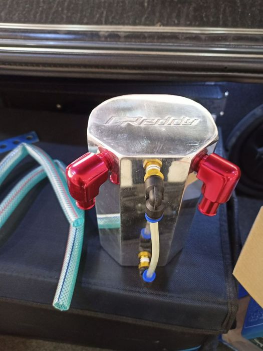 Продаётся масло-уловитель (масло-помойка) Oil Catch Tank