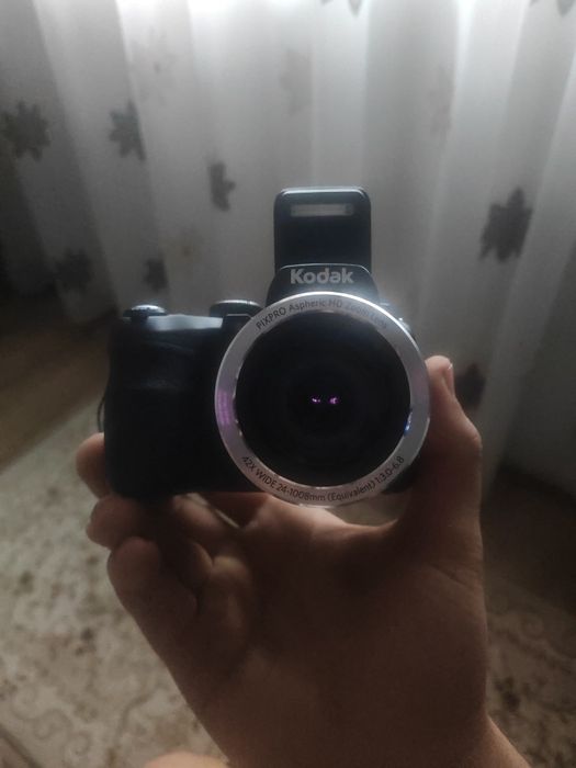 Vând camera foto impecabila