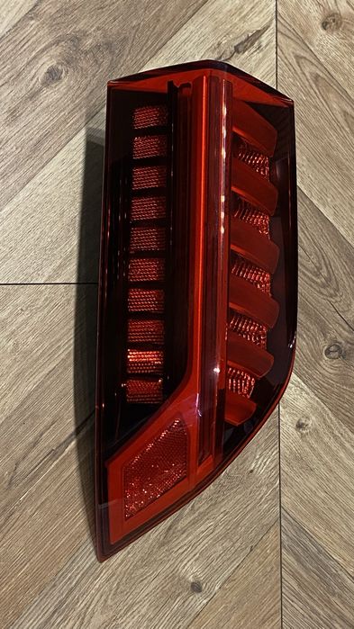 Употребявани задни LED фарове от Audi A7 S7 C8 от САЩ.