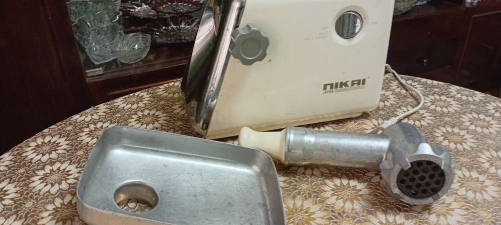 Продаются электрические мясорубки