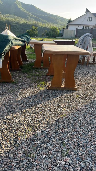 Качественные столы из дерева.