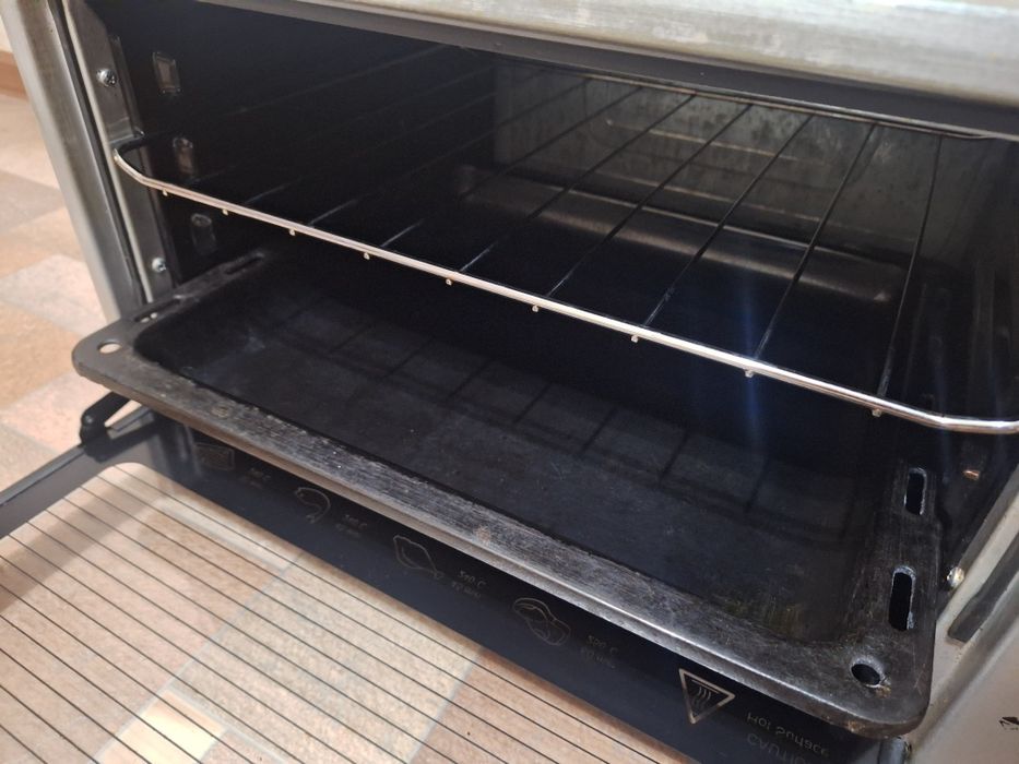 Электропечь.  Продам.