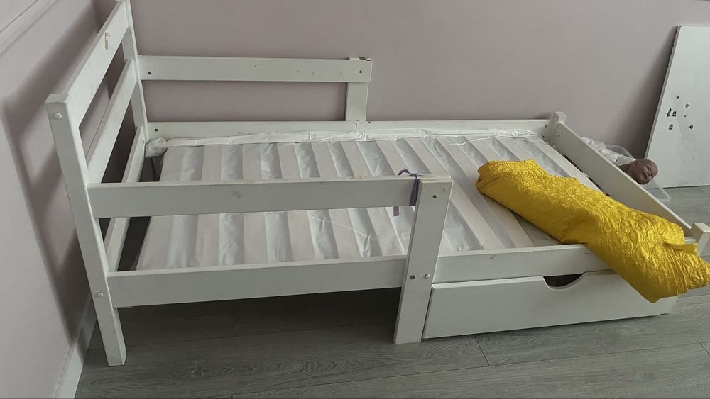 Срочно Продам две детские кровати