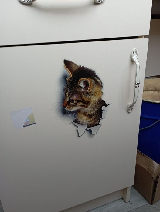 Продам компьютерный стол.