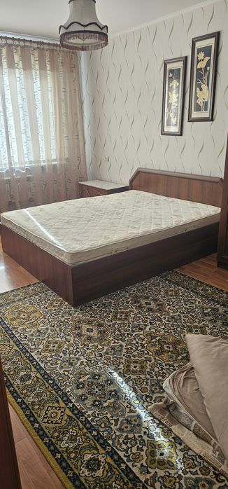 Продам ковать с матрасом 160см × 200см