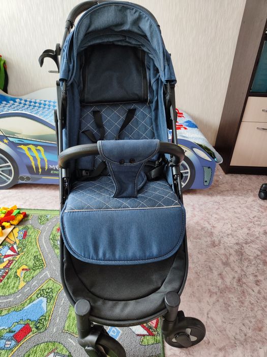 Продам прогулочную коляску