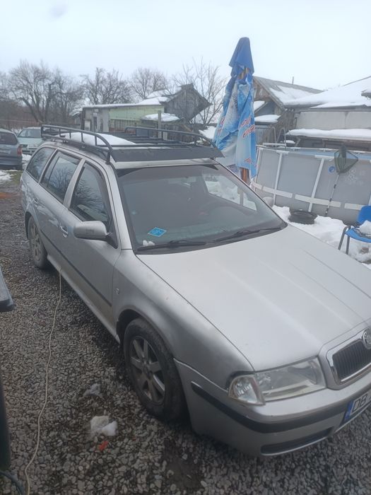 Vând skoda octavia