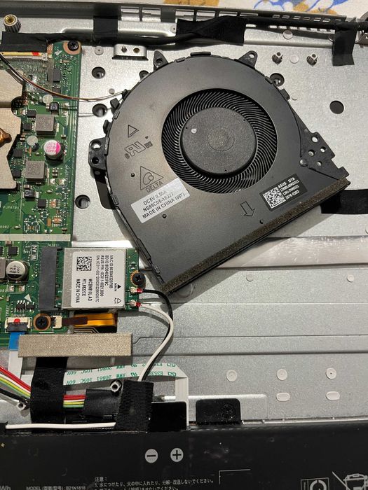 Servicii IT (calculatoare, laptop-uri, PlayStation-uri)