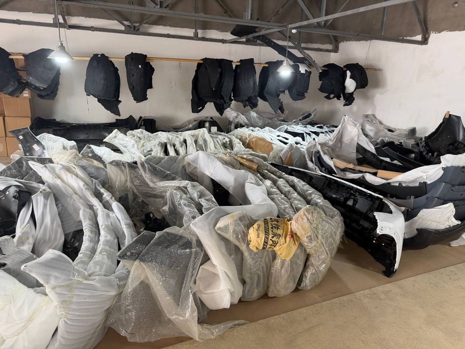 Кузовные запчасти на модели deepal и leapmotor