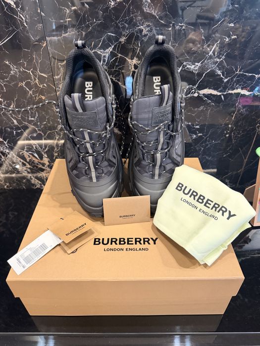 Burberry - мъжки обувки 44-ти номер