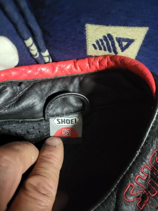 Продавам мото кожен екип shoei