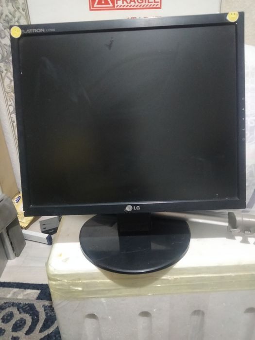 Продам монитор. Lg Flatron