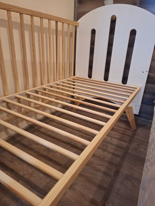 Бебешко дървено легло