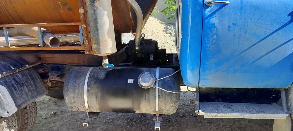 Ассенизатор зил 4502