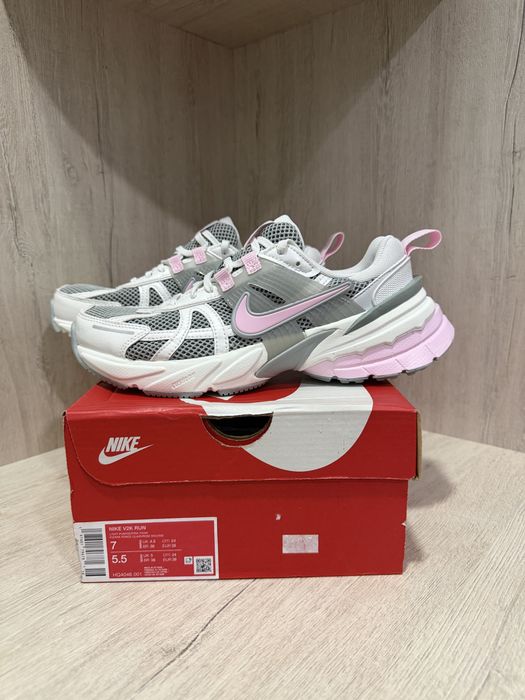 Кроссовки Nike V2K Run SE 37.5 размер новые оригинал