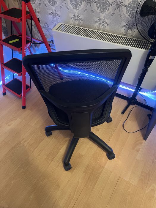 Срочно продам кресло офисное