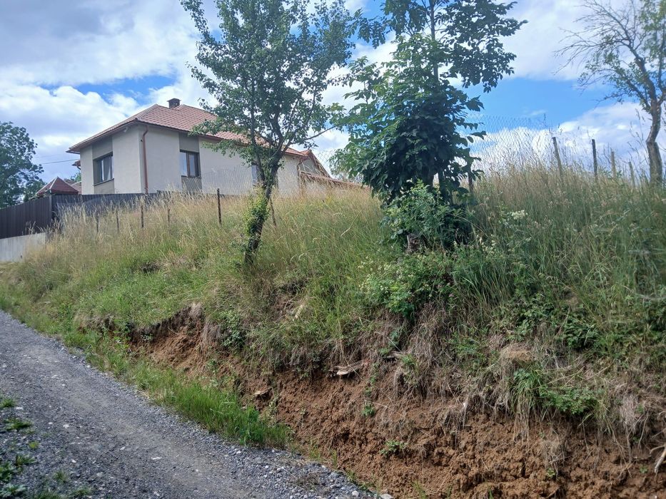 Vând teren intravilan la 30km de Cluj