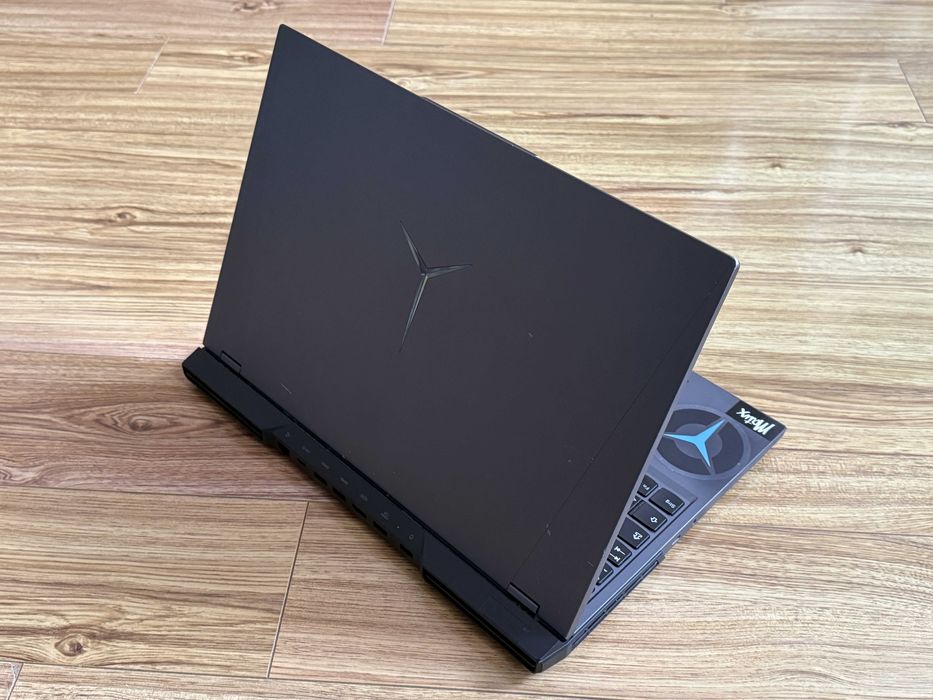 2.5k 165Hz Legion Pro 16`Ryzen 7-5800H/RTX 3070/32GB RAM/512GB SSD/RGB