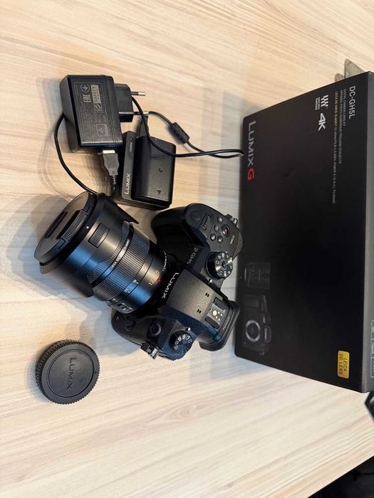 Panasonic Lumix GH5 + Leica 12-60mm f/2.8-4.0 + 2 батерии + кутия