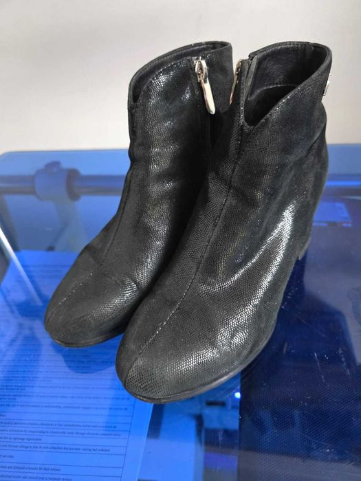 Стильные черные ботильоны (р. 35)