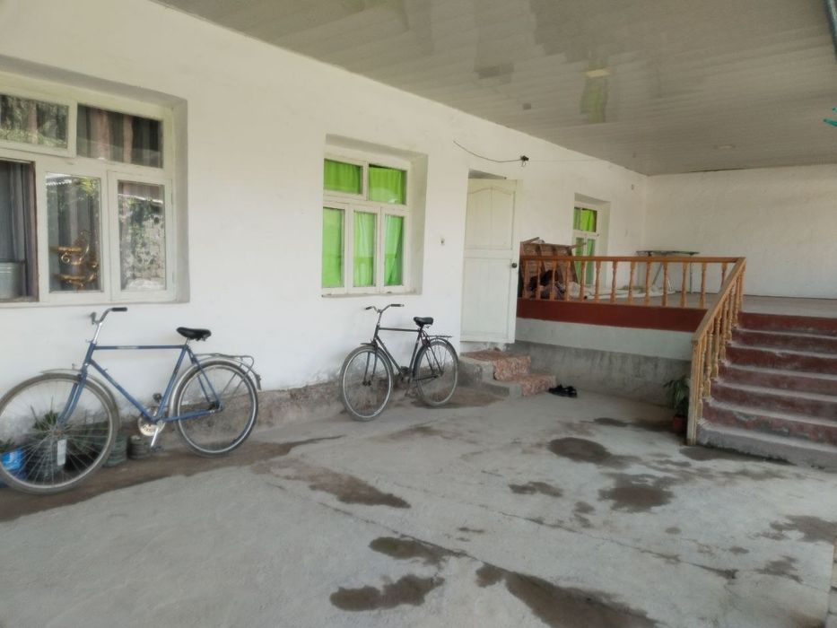 Uchastka sotiladi uyimizi xamma sharoitlari bor