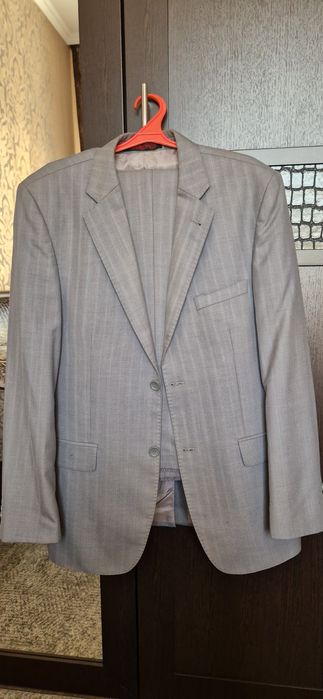 Продам мужской костюм