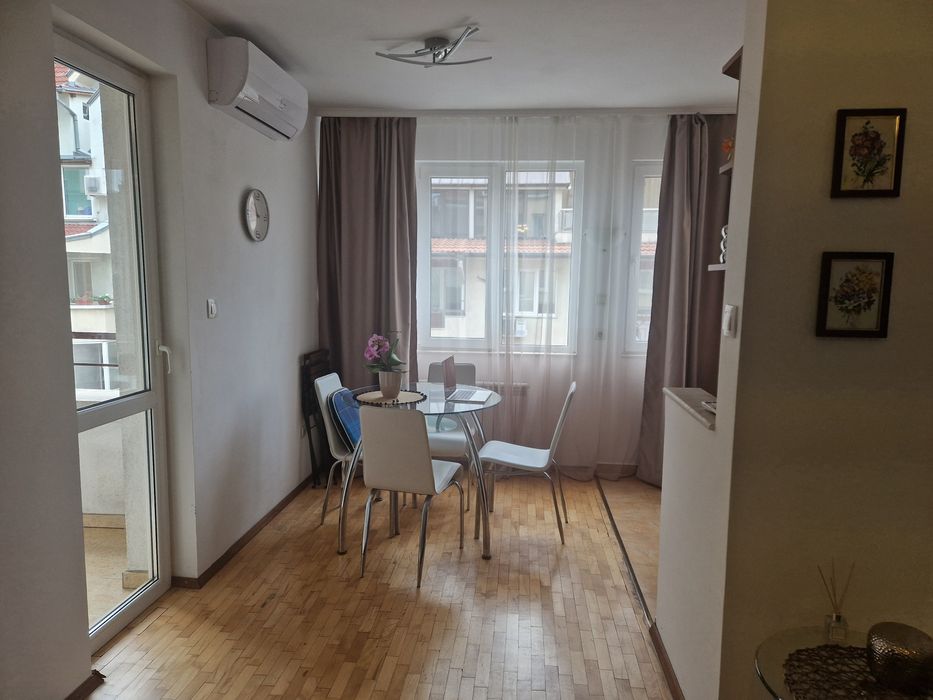 Трапезарни стола, 4 броя, бял цвят