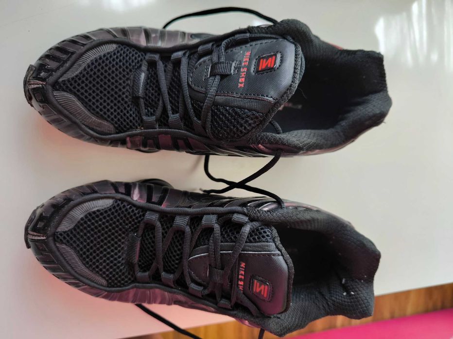 Продавам маратонки NIKE SHOX, хамелеон, 25€