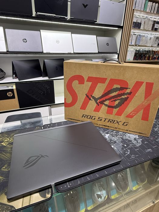 Asus Rog Strix G18 i9-14900HX/5060 8GB/18.0