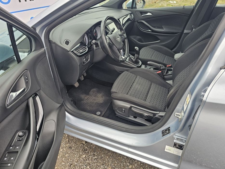 Opel Astra 1.6 cdti 136 cp Autoutilitara 5 locuri