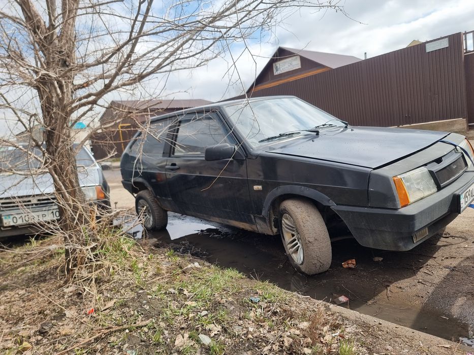 Автомобиль ваз 2108