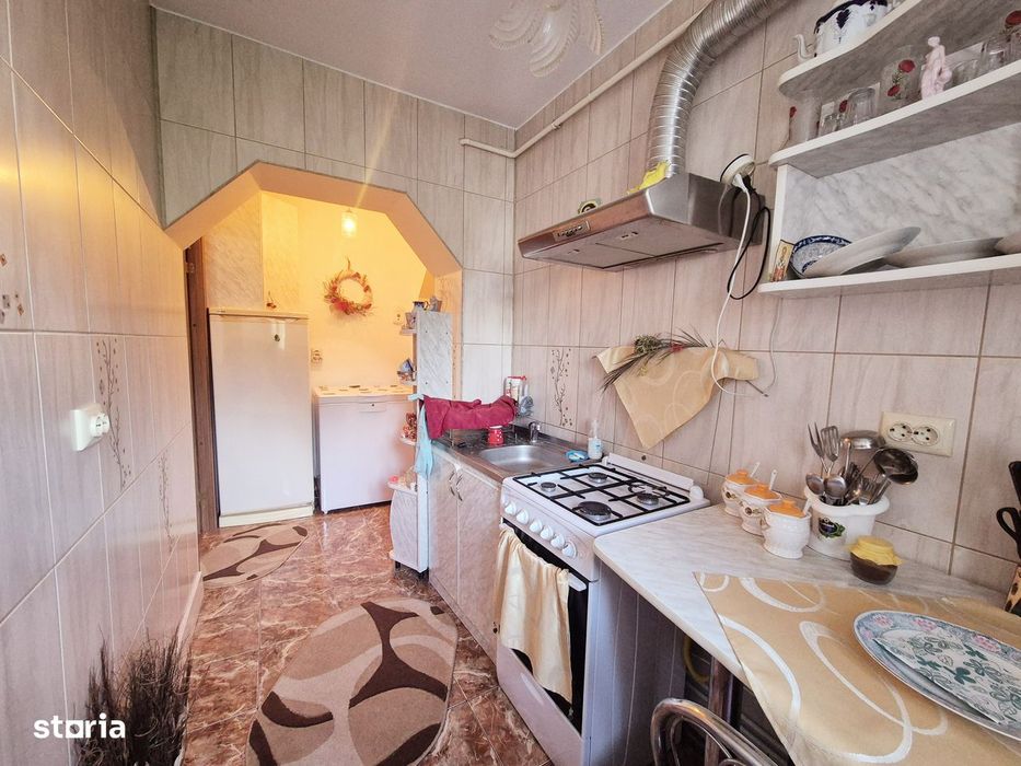 Apartament cu 2 camere, etaj 3, zona Darmanesti