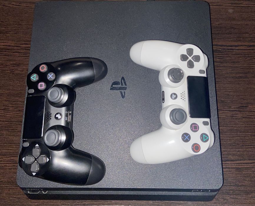 Продам Playstation4slim