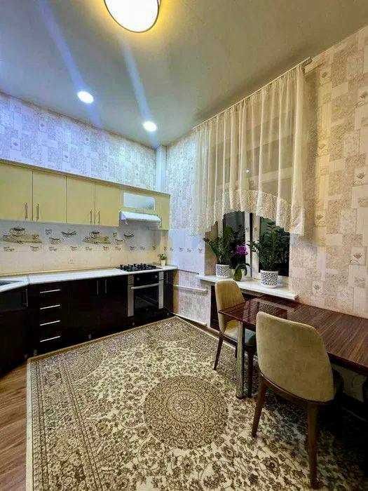 Сталинка, 4 комнаты, 103 м², Ор-р: метро Пушкинская, новомосковская
