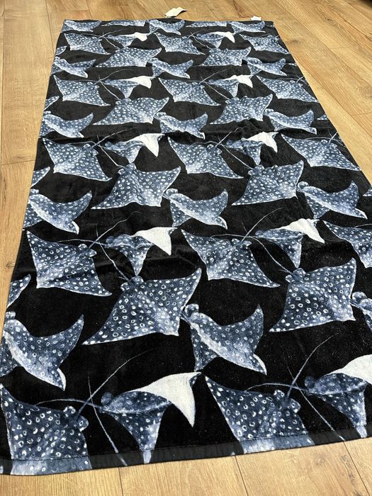 Плажна кърпа RESERVED 150 x 80 см НОВА