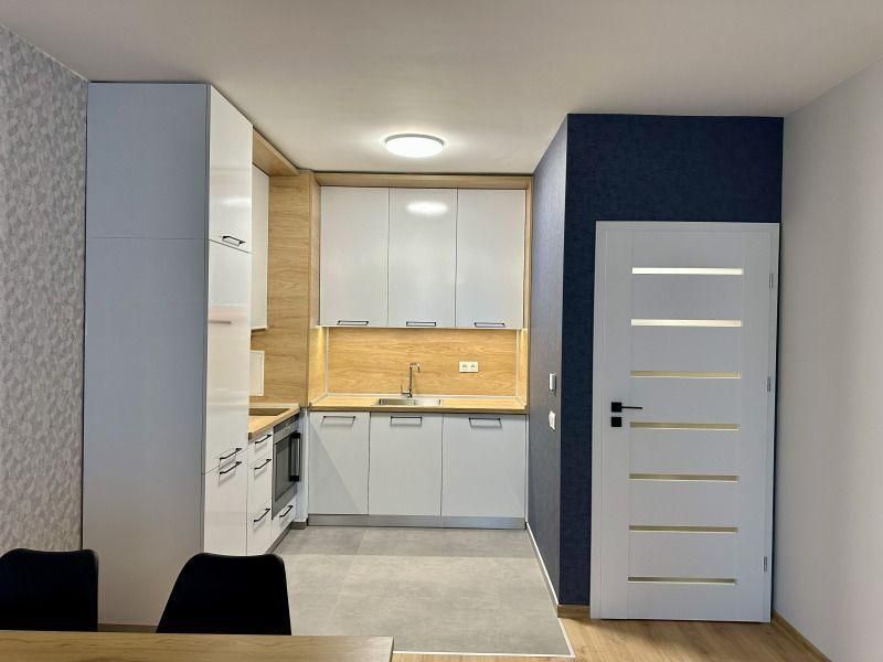 Дава се под наем Двустаен апартамент в София, Младост 4 - 65 кв.м за 796.62 € - Снимка #1