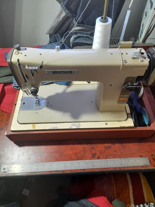 Masina de cusut liniara Brother